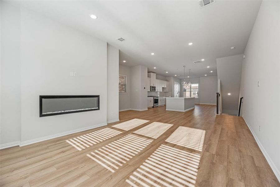 Spacious, unfurnished interior of a new home in City Point, North Richland Hills (Image 22).