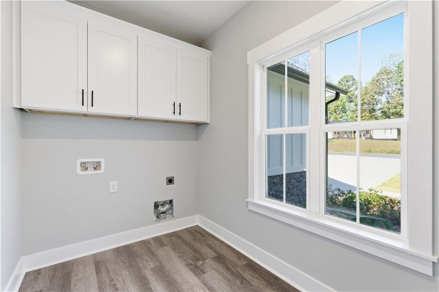 Spacious, unfurnished interior of a new home in , Dallas (Image 51).