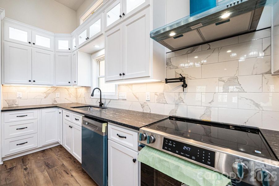 Furnished interior view inside a new home in , Lenoir (Image 5).