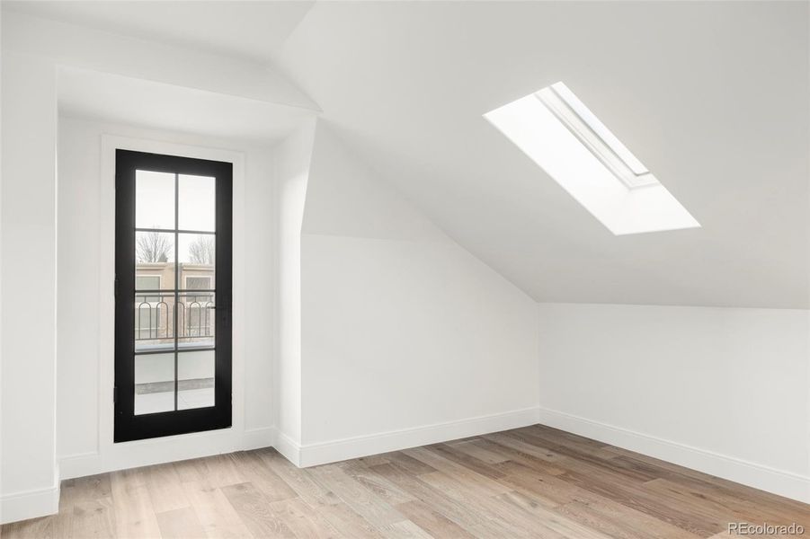 Spacious, unfurnished interior of a new home in , Denver (Image 24).