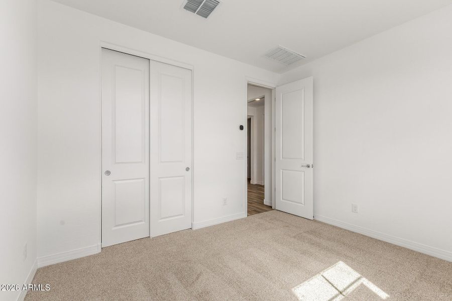 PHX_TV_Lot2013_Apple_17458_bed2