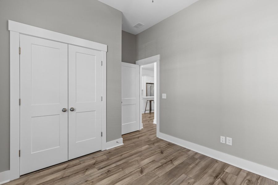 Spacious, unfurnished interior of a new home in , Charleston (Image 23).