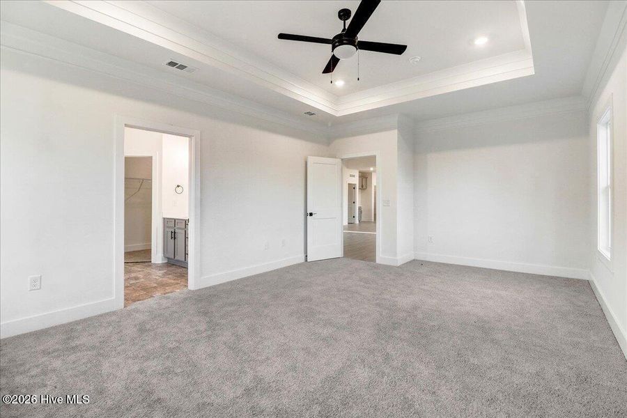 Spacious, unfurnished interior of a new home in Wood Creek, Leland (Image 20).