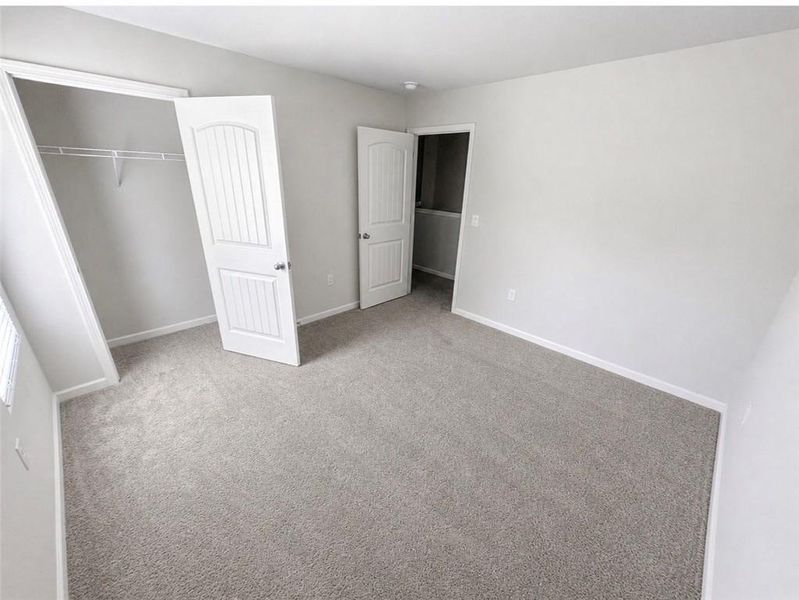 Spacious, unfurnished interior of a new home in , Braselton (Image 15).