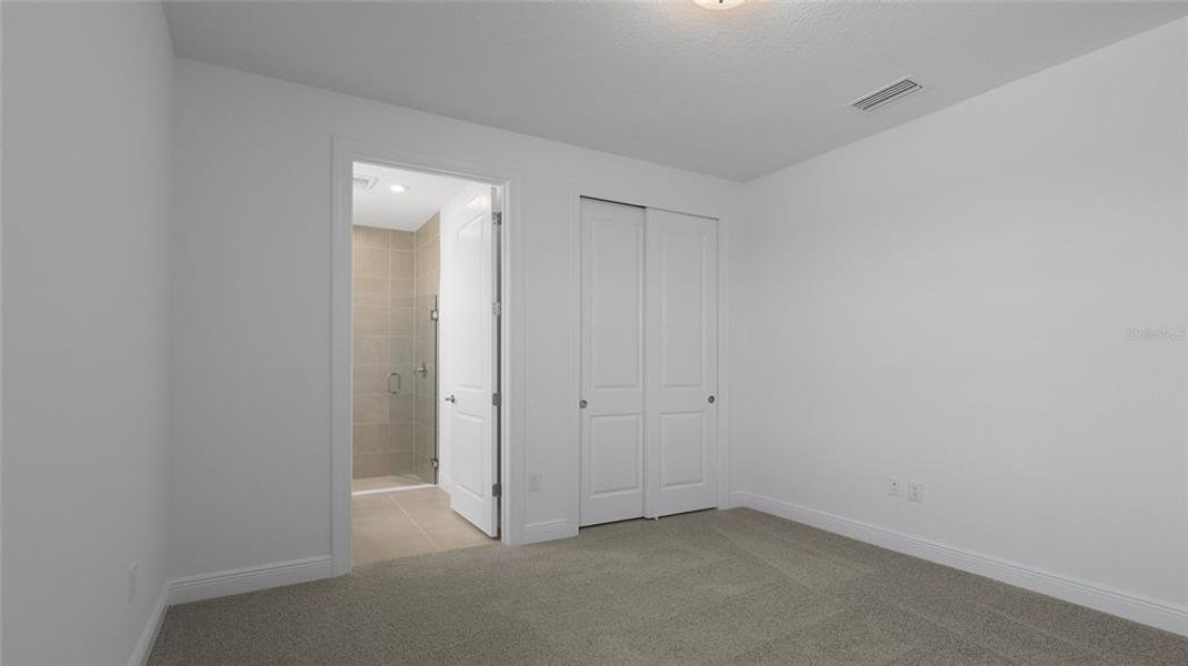 Spacious, unfurnished interior of a new home in Woodland Preserve, Parrish (Image 30).