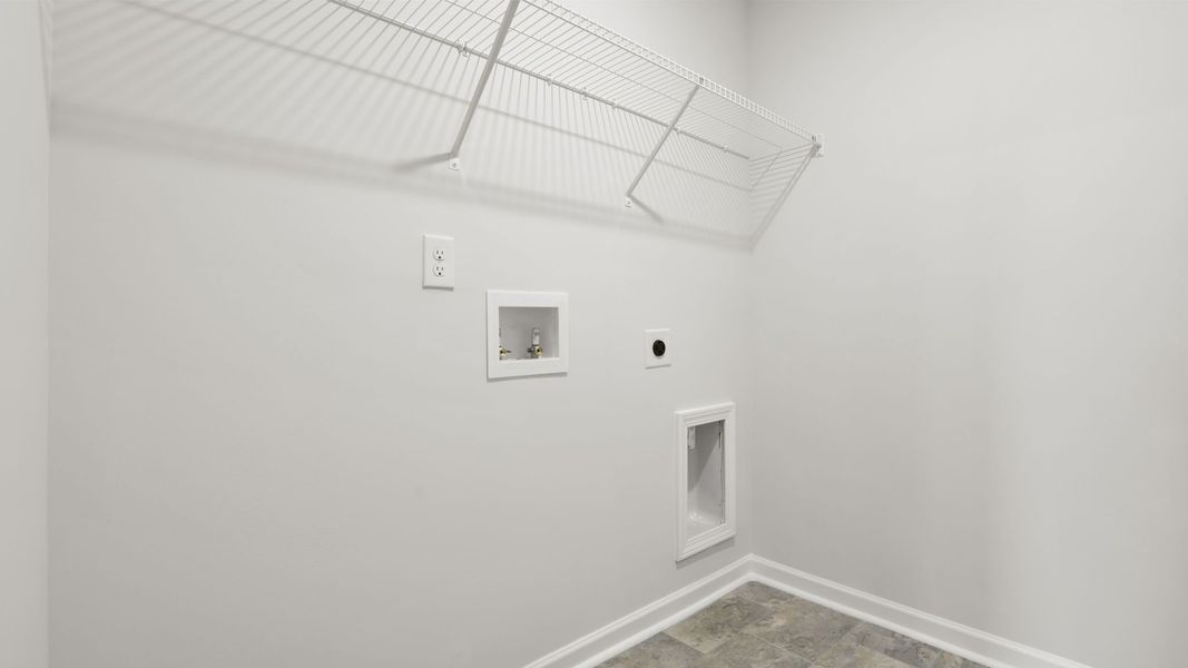 Spacious, unfurnished interior of a new home in Foxbank, Gray Court (Image 34).