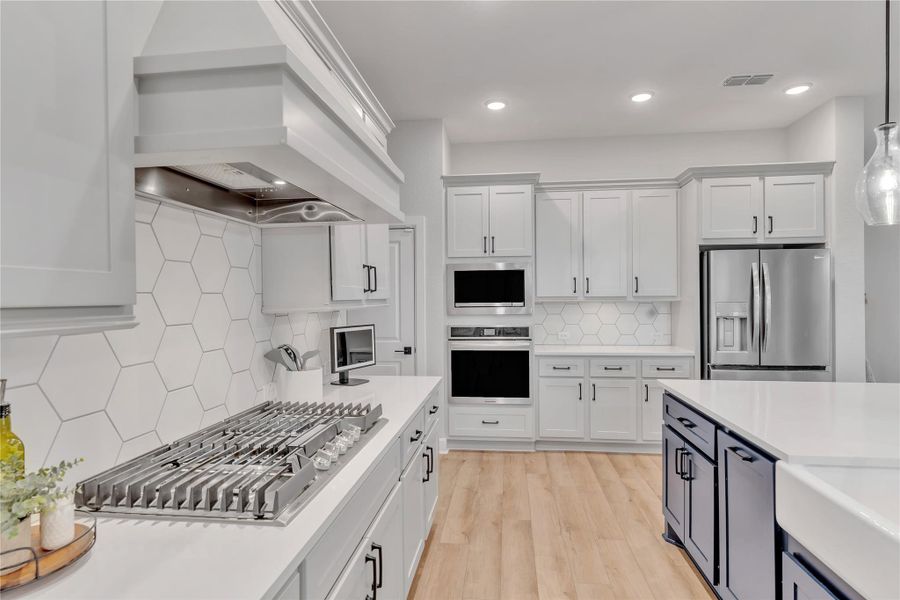 Kitchen - Gas Cooktop Kitchen - Gas Cooktop