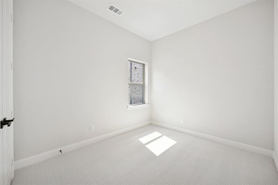 Spacious, unfurnished interior of a new home in Mantua Point Gardens, Van Alstyne (Image 18). Spacious, unfurnished interior of a new home in Mantua Point Gardens, Van Alstyne (Image 18).