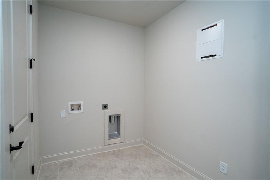 Spacious, unfurnished interior of a new home in , Greensboro (Image 29).