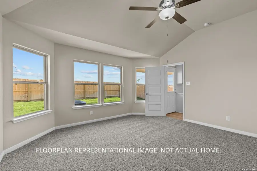 Spacious, unfurnished interior of a new home in Park Place, New Braunfels (Image 12).