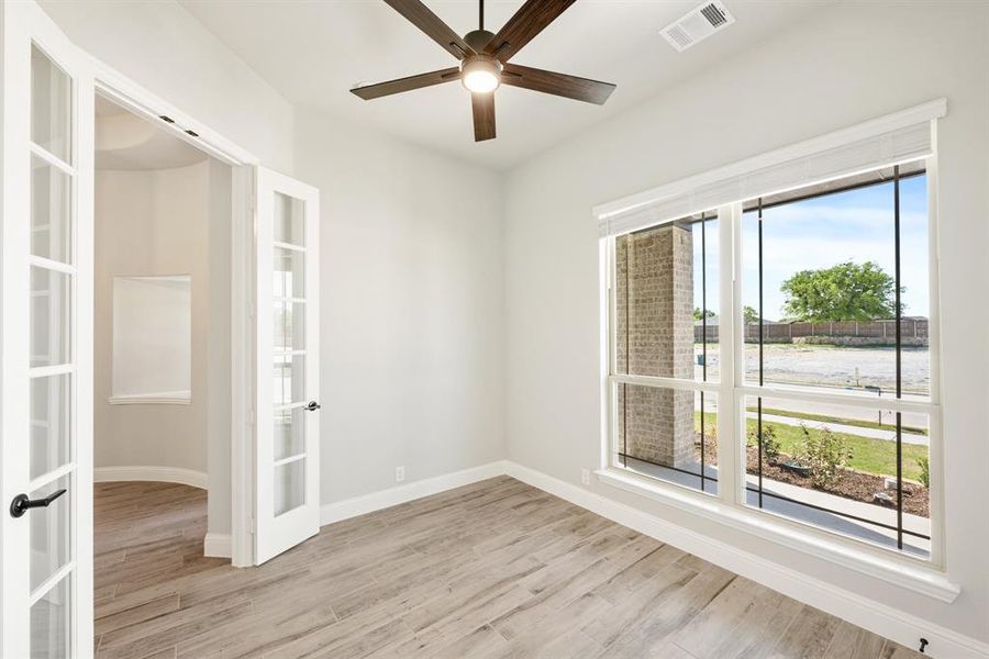 Spacious, unfurnished interior of a new home in Mockingbird Heights Classic 60, Midlothian (Image 29). Spacious, unfurnished interior of a new home in Mockingbird Heights Classic 60, Midlothian (Image 29).