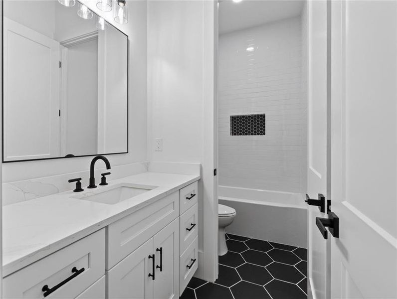 Furnished interior view inside a new home in , Bethlehem (Image 41).