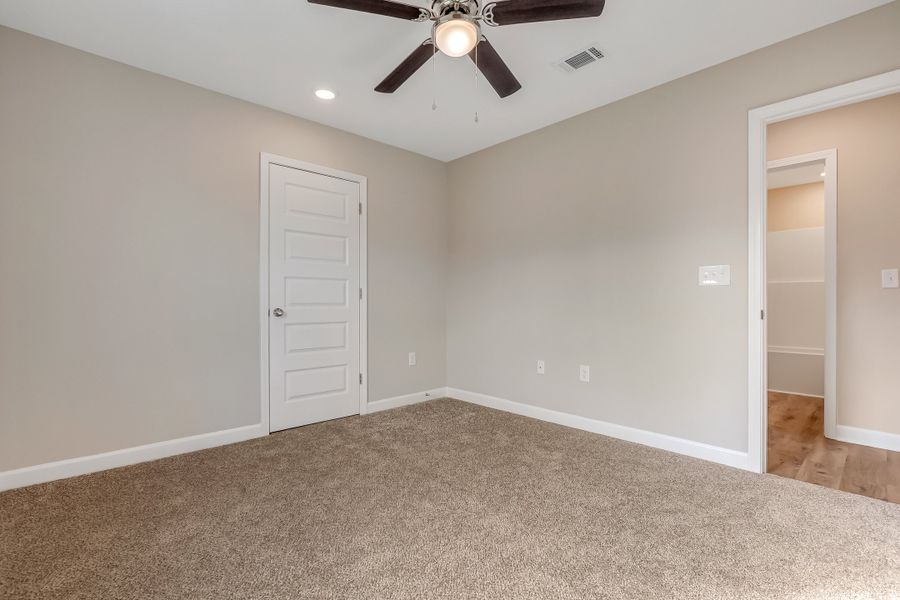 Representative unfurnished interior of a home built from the Dalton by CJL Homes in Oak Hollow, Crestview (Image 44).
