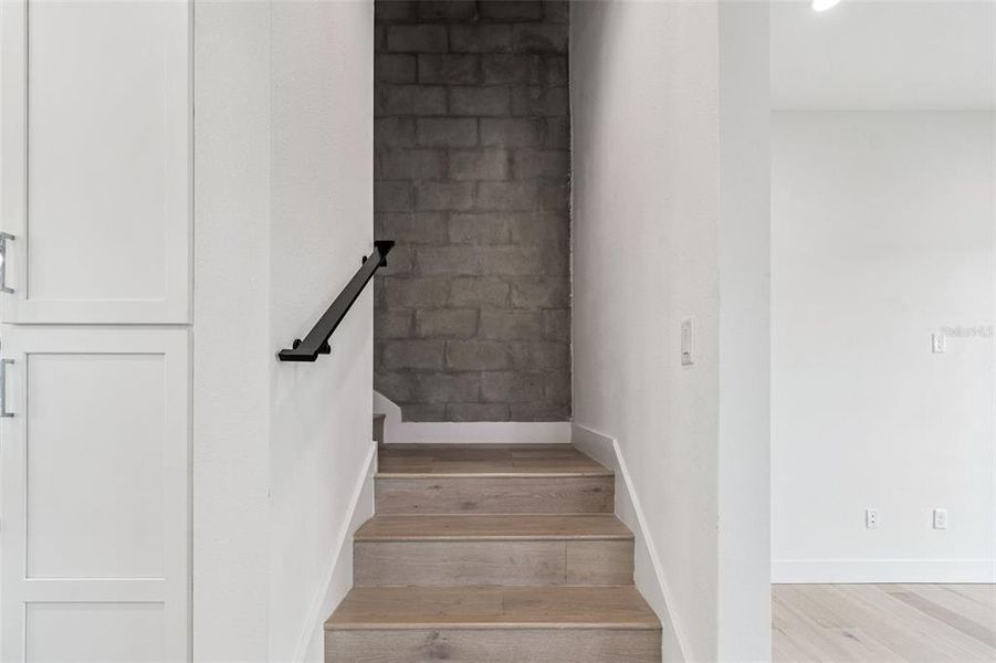 Image 52 of a home in .