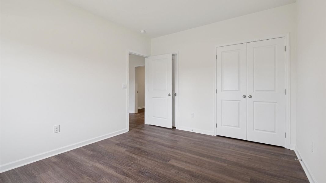 Spacious, unfurnished interior of a new home in Whispering Springs, Maryville (Image 38).