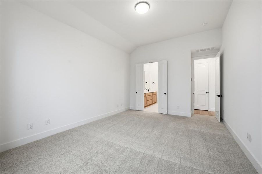 Spacious, unfurnished interior of a new home in Pecan Square: 50ft. lots, Northlake (Image 21).