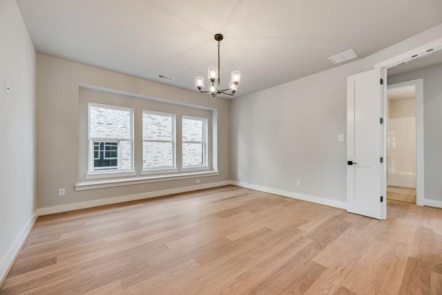 Spacious, unfurnished interior of a new home in Providence Cove, McKinney (Image 21).