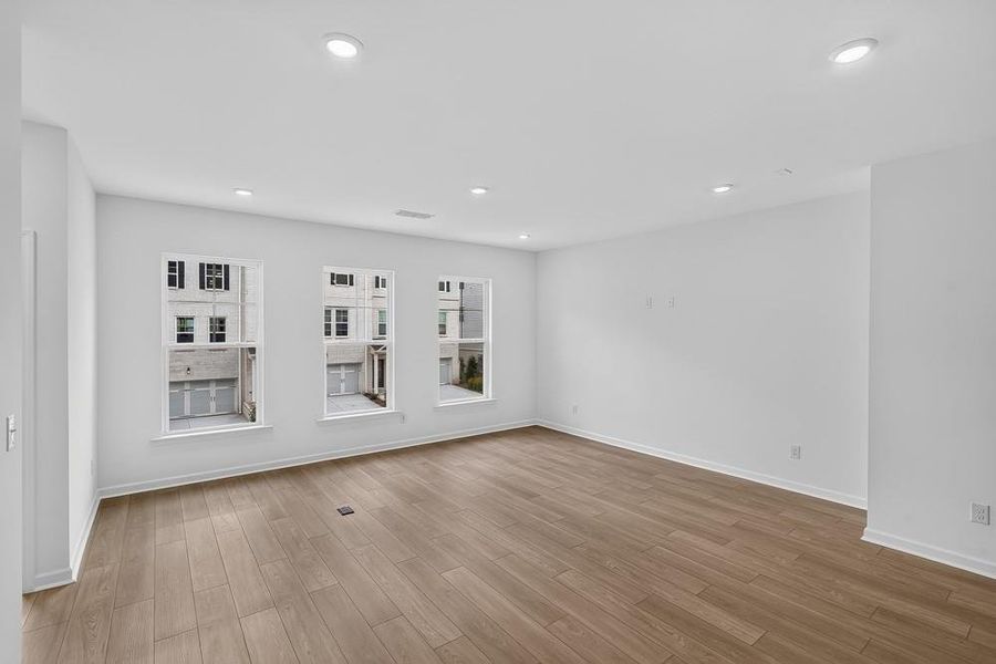 Spacious, unfurnished interior of a new home in Somerset at Veterans Memorial, Mableton (Image 28).