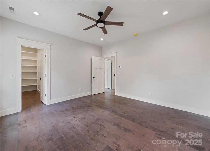 Spacious, unfurnished interior of a new home in , Arden (Image 14).