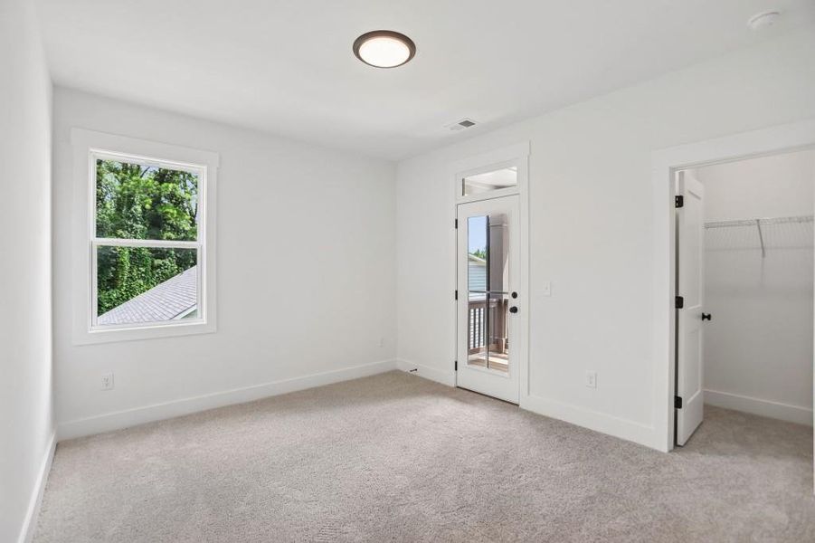 Spacious, unfurnished interior of a new home in , Marietta (Image 48).