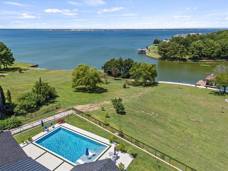 Community amenities in , Heath (Image 25).