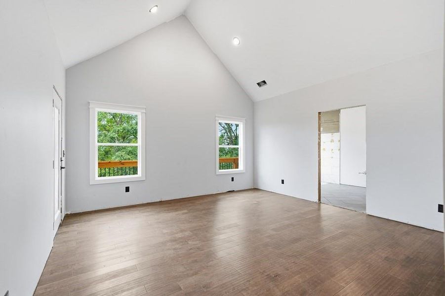 Spacious, unfurnished interior of a new home in , Ellijay (Image 28).
