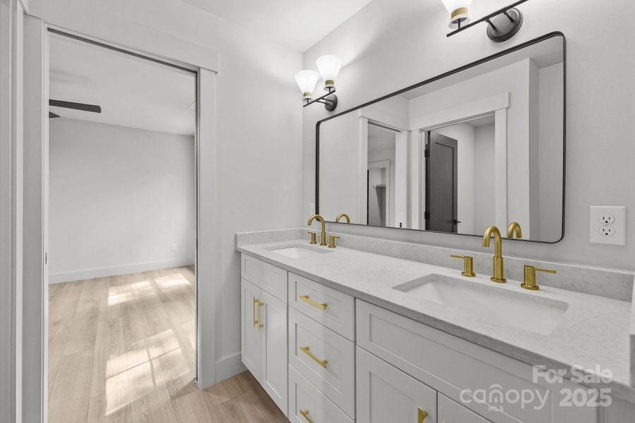 Furnished interior view inside a new home in , Richfield (Image 16).