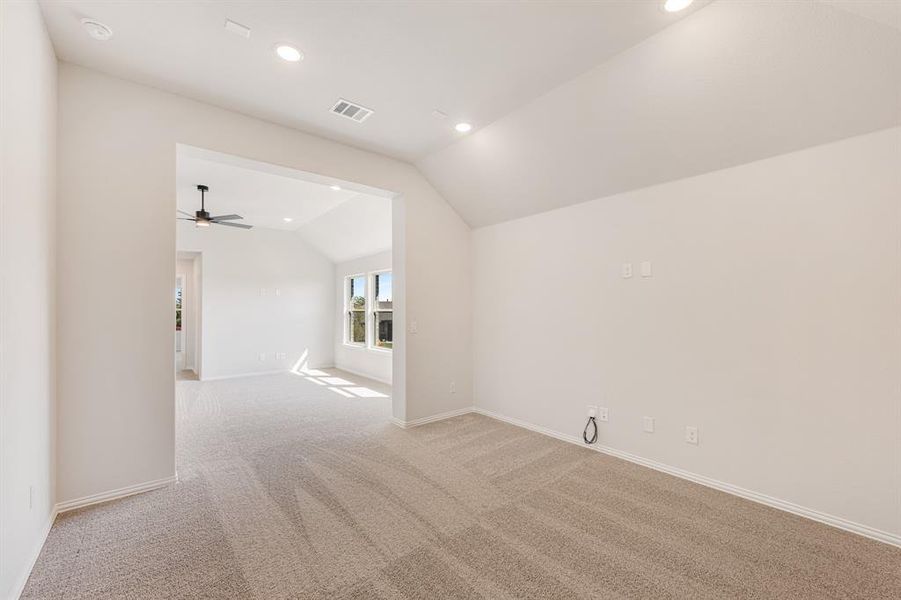 Spacious, unfurnished interior of a new home in Waterscape Classic 60s, Royse City (Image 23). Spacious, unfurnished interior of a new home in Waterscape Classic 60s, Royse City (Image 23).