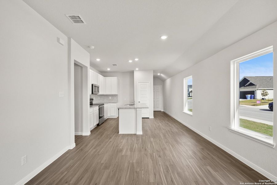 Spacious, unfurnished interior of a new home in Swenson Heights, Seguin (Image 30). Spacious, unfurnished interior of a new home in Swenson Heights, Seguin (Image 30).