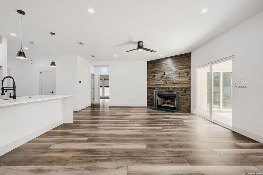 Spacious, unfurnished interior of a new home in , Spring Branch (Image 10).