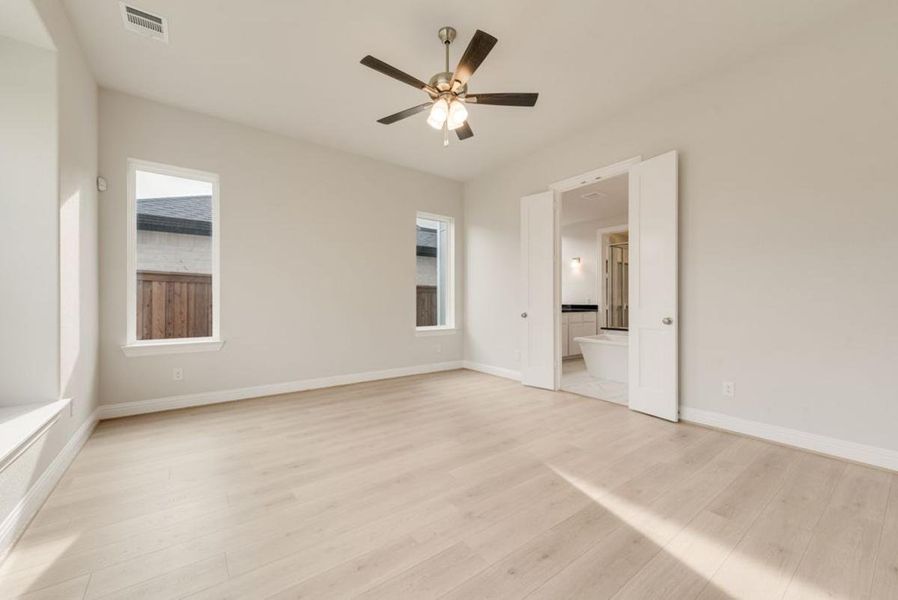 Spacious, unfurnished interior of a new home in Somercrest, Midlothian (Image 26).