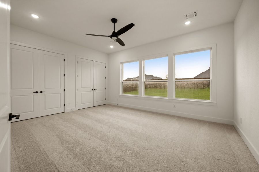 Spacious, unfurnished interior of a new home in NorthGlen, Haslet (Image 30).
