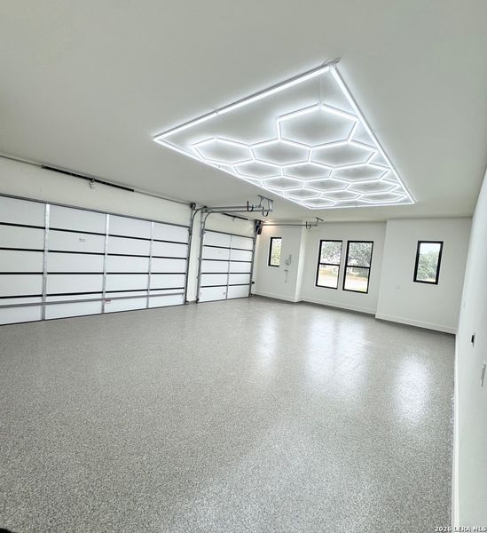 Spacious, unfurnished interior of a new home in , Bulverde (Image 25).