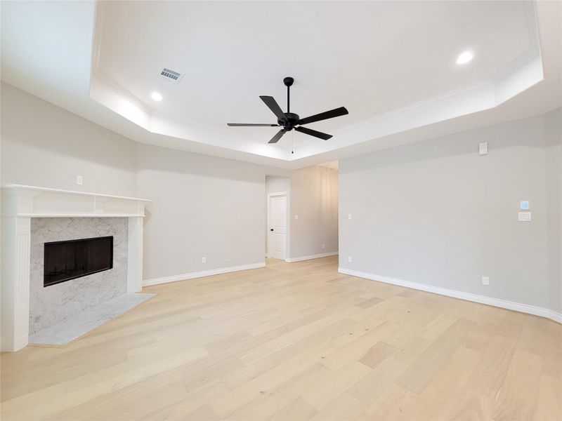Spacious, unfurnished interior of a new home in , Conroe (Image 33).