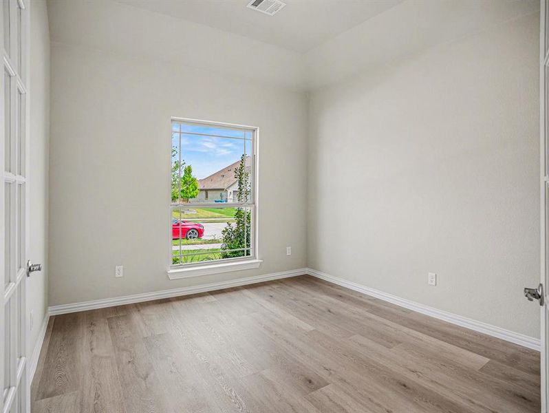 Spacious, unfurnished interior of a new home in Cole Crossing Estates, DeSoto (Image 30). Spacious, unfurnished interior of a new home in Cole Crossing Estates, DeSoto (Image 30).
