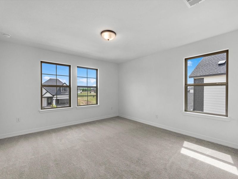 Spacious, unfurnished interior of a new home in Austin Point, Richmond (Image 11).