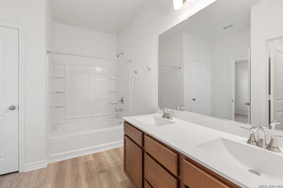 Furnished interior view inside a new home in Punta Verde, Converse (Image 8).