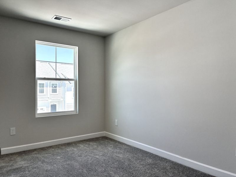 Spacious, unfurnished interior of a new home in Holly Ridge, Greenville (Image 13). Spacious, unfurnished interior of a new home in Holly Ridge, Greenville (Image 13).