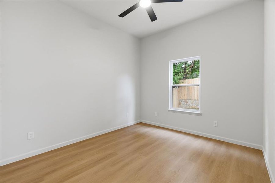 Spacious, unfurnished interior of a new home in , Granbury (Image 31).