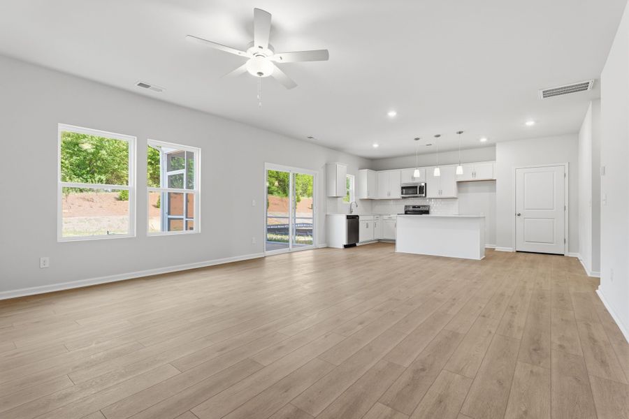 Spacious, unfurnished interior of a new home in Piper Creek, Newton (Image 24). Spacious, unfurnished interior of a new home in Piper Creek, Newton (Image 24).