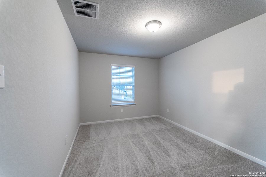 Spacious, unfurnished interior of a new home in Hennersby Hollow, San Antonio (Image 12). Spacious, unfurnished interior of a new home in Hennersby Hollow, San Antonio (Image 12).