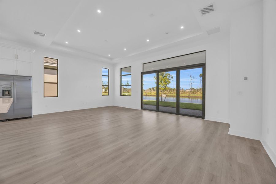 Spacious, unfurnished interior of a new home in Cove Royale, Stuart (Image 19). Spacious, unfurnished interior of a new home in Cove Royale, Stuart (Image 19).
