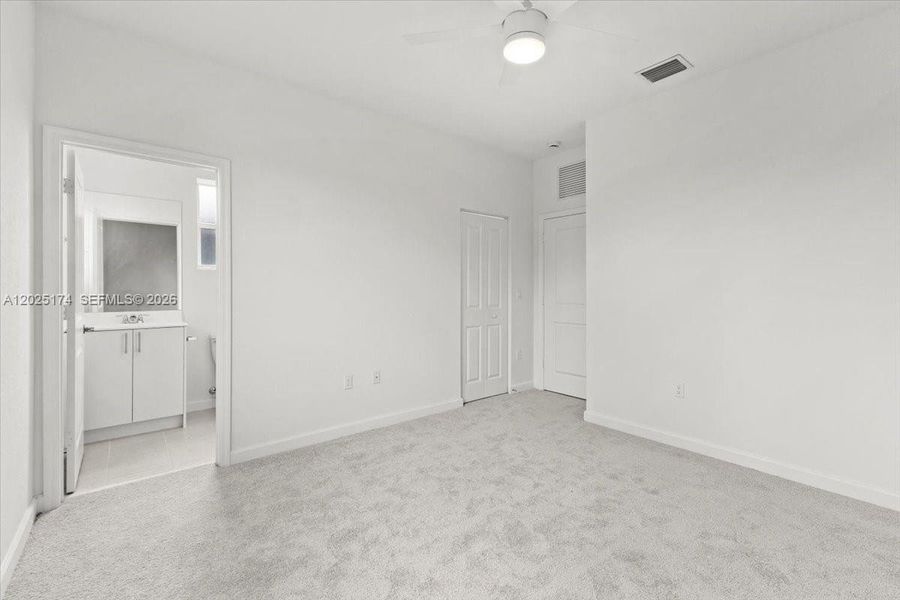 Spacious, unfurnished interior of a new home in , Homestead (Image 26).