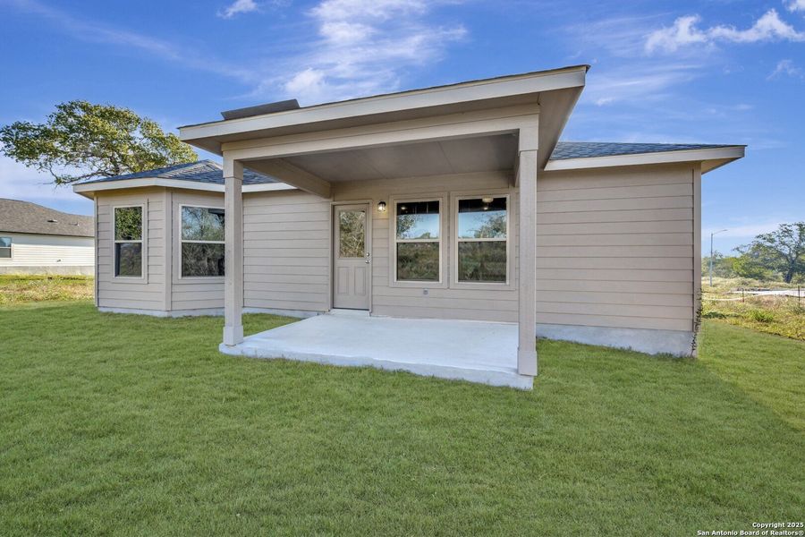 Exterior details and patio area of a home in Jordan's Ranch, San Antonio (Image 20). Exterior details and patio area of a home in Jordan's Ranch, San Antonio (Image 20).