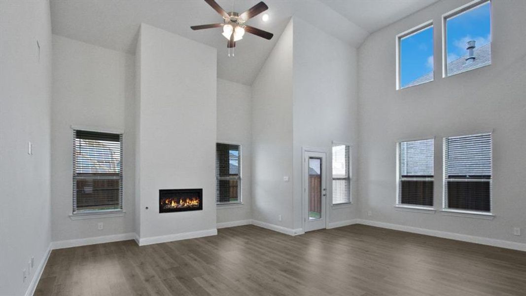 Spacious, unfurnished interior of a new home in The Landing at Hidden Lakes, McKinney (Image 13). Spacious, unfurnished interior of a new home in The Landing at Hidden Lakes, McKinney (Image 13).