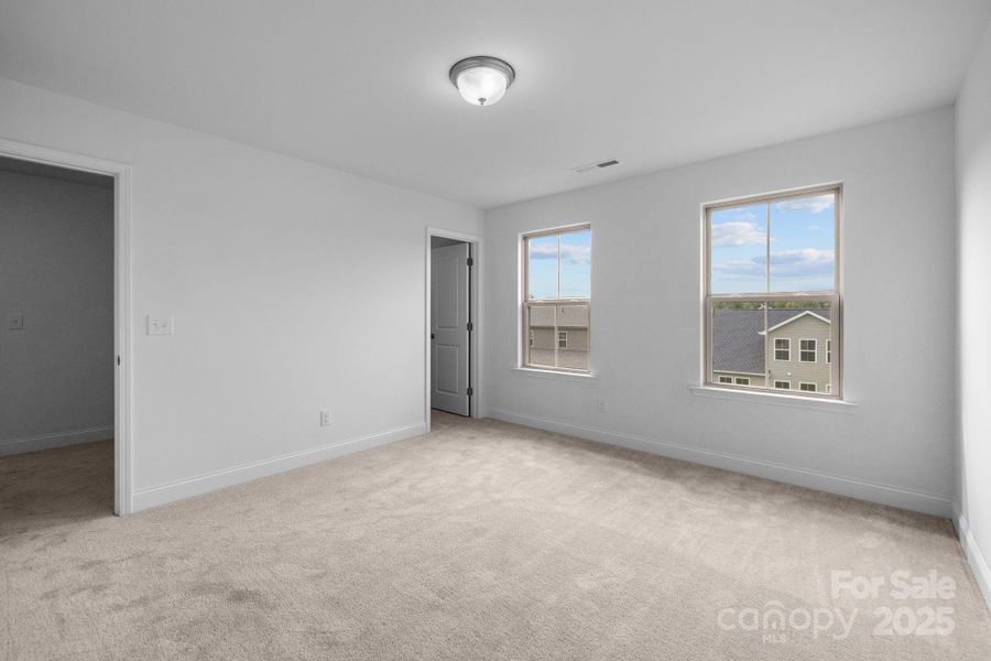 Spacious, unfurnished interior of a new home in Lakeside Glen, York (Image 15). Spacious, unfurnished interior of a new home in Lakeside Glen, York (Image 15).