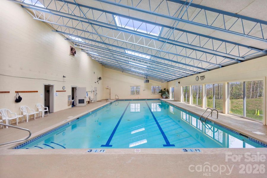 Community amenities in , Hendersonville (Image 30).