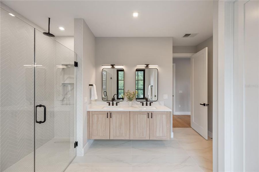 Furnished interior view inside a new home in College Park, Orlando (Image 13).