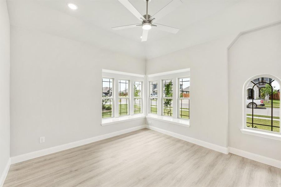 Spacious, unfurnished interior of a new home in Waverly Estates, Nevada (Image 33).