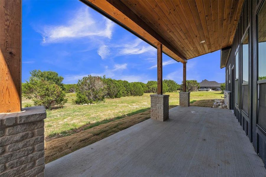 Exterior details and patio area of a home in , Rio Vista (Image 4).